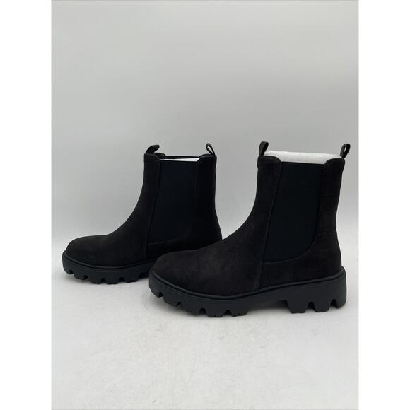 Chelsea Boot Style! Wmns Ivette W/Stretch Panels and Chunky Sole, Black 9 - Picture 3 of 5